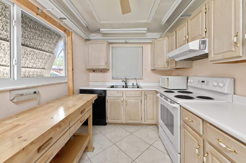 2 bedroom Condominium at 142 Mockingbird Lane, Country Manors, Delray Beach — photo 3