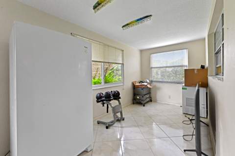 142 Mockingbird Lane, Delray Beach FL - photo 15 of 22