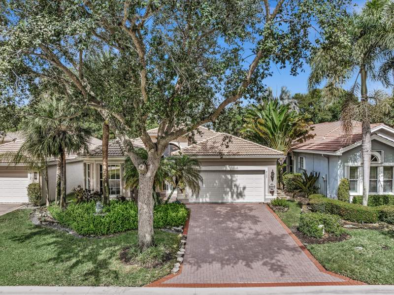4 bedroom Single Family Residence at 8127 Playa Del Sur Boulevard, Valencia Shores, Lake Worth — photo 2