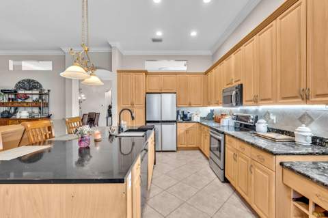8127 Playa Del Sur Boulevard, Lake Worth FL - photo 6 of 59