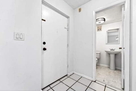 1681 NW 70th Avenue #102, Plantation FL - photo 11 of 32