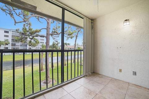 4880 Lucerne Lakes Boulevard #206, Lake Worth FL - photo 22 of 40