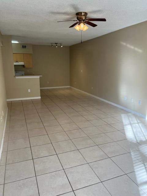 1 bedroom Condominium at 10330 S Fox Trail Road #1212, Spa At Sunset Isles Condo, Royal Palm Beach — photo 3