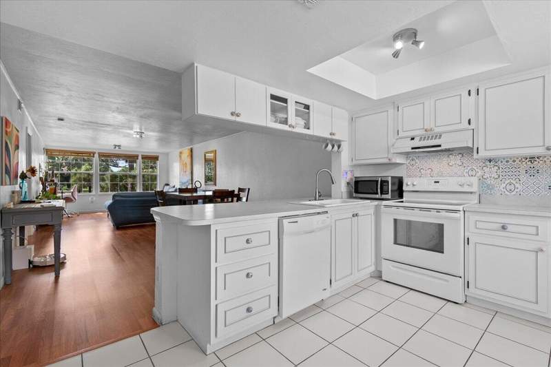 2 bedroom Condominium at 1805 Palm Beach Trace Drive, Palm Beach Trace Condo, Royal Palm Beach — photo 3