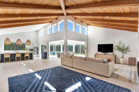 643 Lakewoode Circle, Delray Beach FL - photo 8 of 56