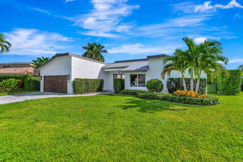 4 bedroom Single Family Residence at 643 Lakewoode Circle, Seagate Country Club, Delray Beach — photo 4