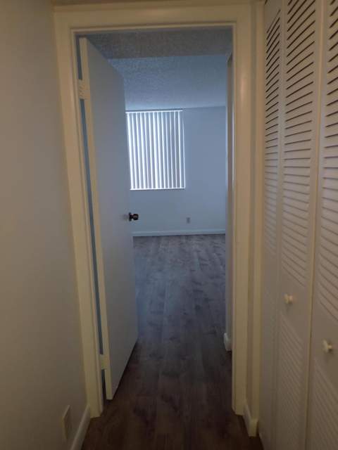 2820 Somerset #206O, Lauderdale Lakes FL - photo 8 of 11