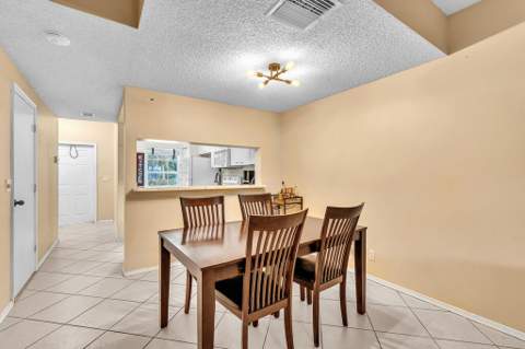 5464 Jubilee Way #221, Margate FL - photo 15 of 38