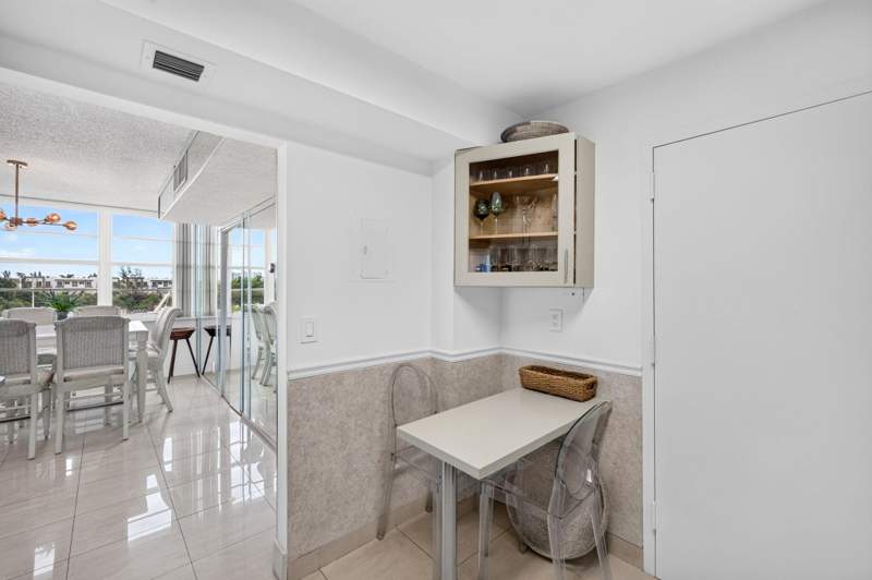 2 bedroom Condominium at 1170 N Federal Highway #512, East Point Towers Condo, Fort Lauderdale — photo 5