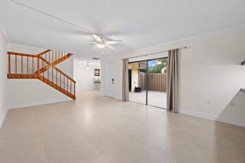 210 2nd Court, Palm Beach Gardens FL - photo 6 of 26