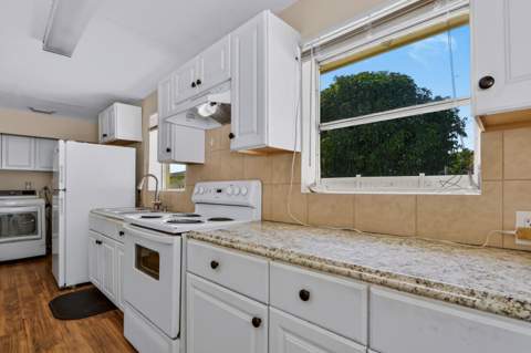 147 Foresteria Drive, Lake Park FL - photo 16 of 29