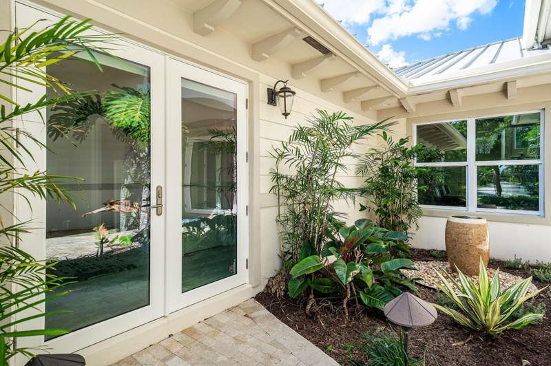 5 bedroom Single Family Residence at 1400 Lake Drive, Totterdale Add, Delray Beach — photo 4