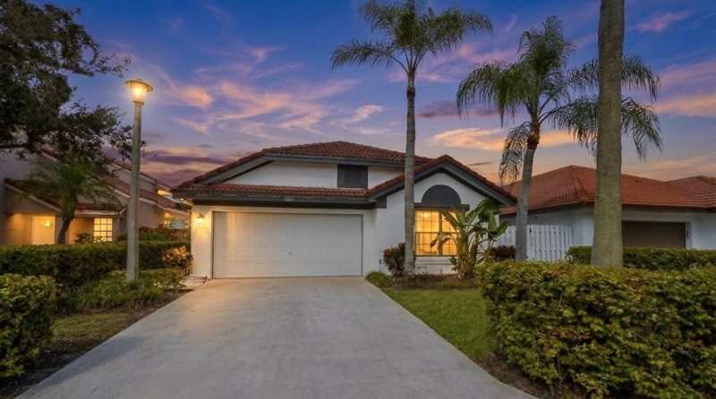 3 bedroom Single Family Residence at 9401 NW 18th Drive, Jacaranda Prcl 252, Plantation — photo 1