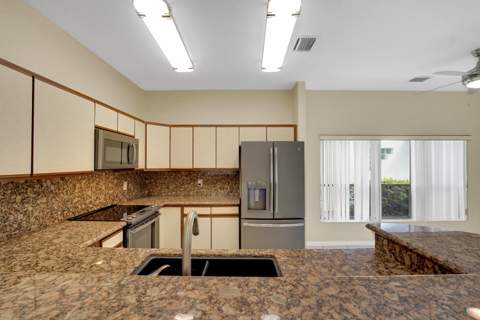 9401 NW 18th Drive, Plantation FL - photo 18 of 59