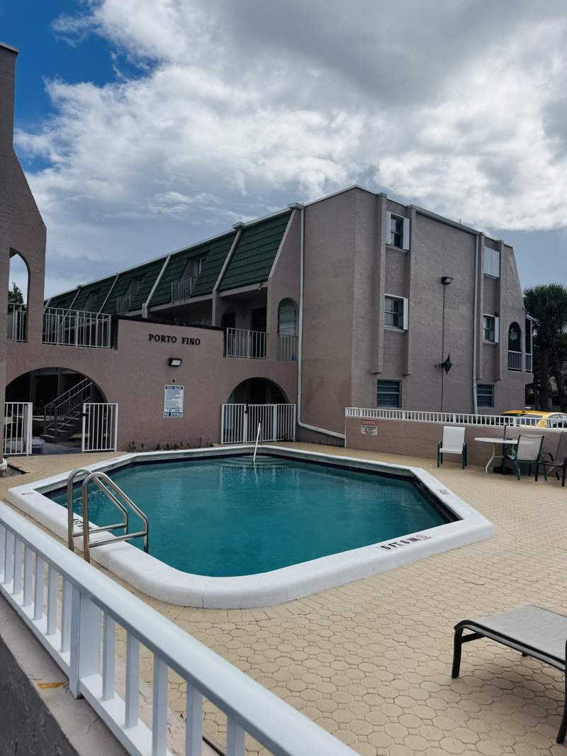 1 bedroom Condominium at 1100 SE 4th Avenue #1, Porto Fino Gardens Condo, Deerfield Beach — photo 2