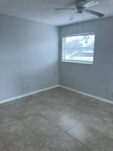 1100 SE 4th Avenue #1, Deerfield Beach FL - photo 7 of 13