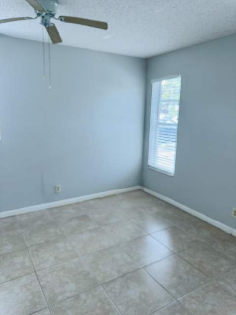 1100 SE 4th Avenue #1, Deerfield Beach FL - photo 8 of 13