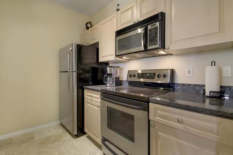 580 S Sapodilla Avenue #305, West Palm Beach FL - photo 10 of 20