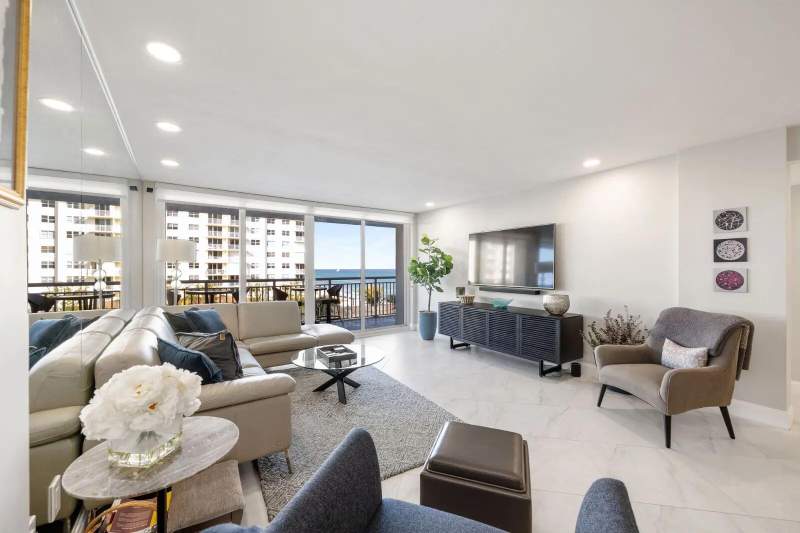 2 bedroom Condominium at 3546 S Ocean Boulevard #527, Barclay Condo, South Palm Beach — photo 4