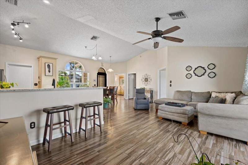 3 bedroom Single Family Residence at 13016 Meadowbreeze Drive, Meadowland Cove 1 Of Wellington, Wellington — photo 5