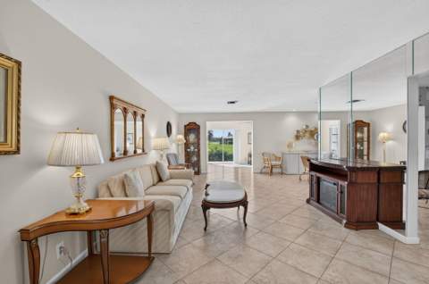 6194 Lasalle Road, Delray Beach FL - photo 8 of 42