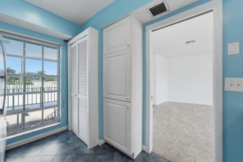 371 Wilma Circle #4, Riviera Beach FL - photo 22 of 57