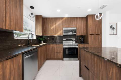 5161 NE 18th Terrace, Fort Lauderdale FL - photo 9 of 39