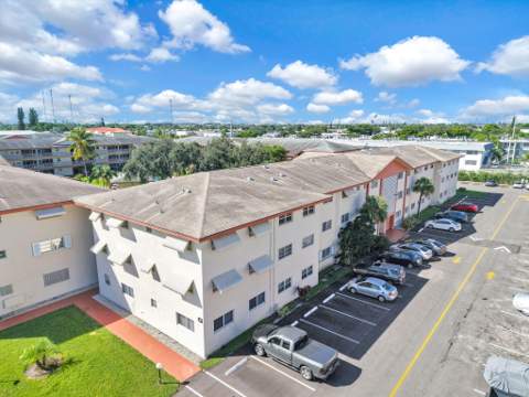 5300 Washington Street #G323, Hollywood FL - photo 6 of 47