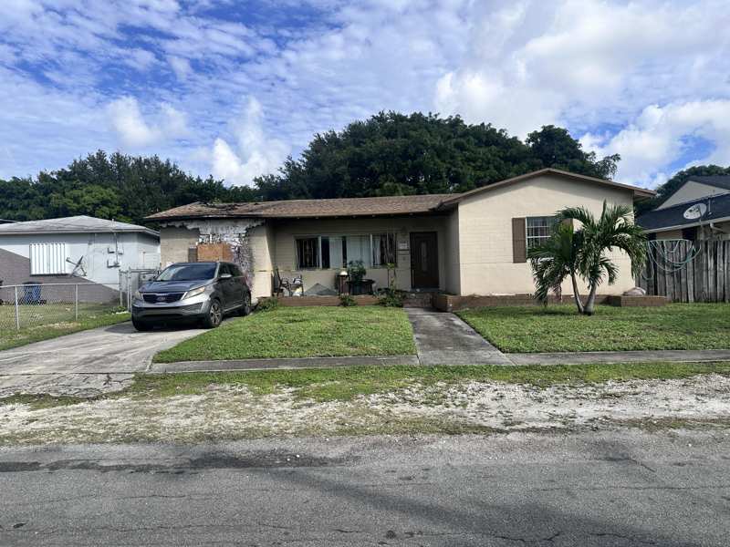 4 bedroom Single Family Residence at 712 NW 9th Court, Belmar, Hallandale Beach — photo 1