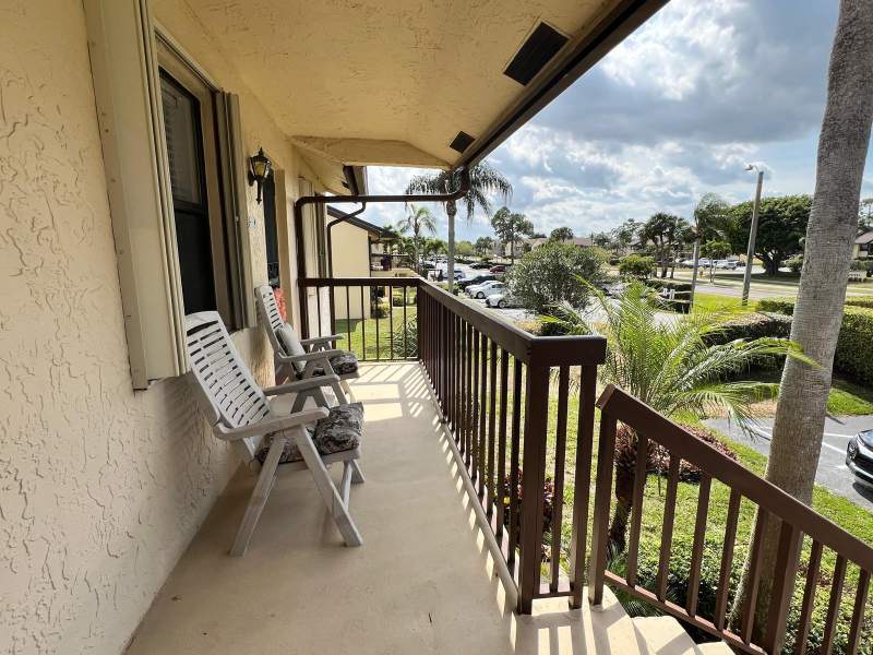 2 bedroom Condominium at 4682 Lucerne Lakes Boulevard #206, Lucerne Lakes Golf Colony, Lake Worth — photo 3