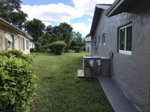 7104 NW 92nd Terrace, Tamarac FL - photo 10 of 27