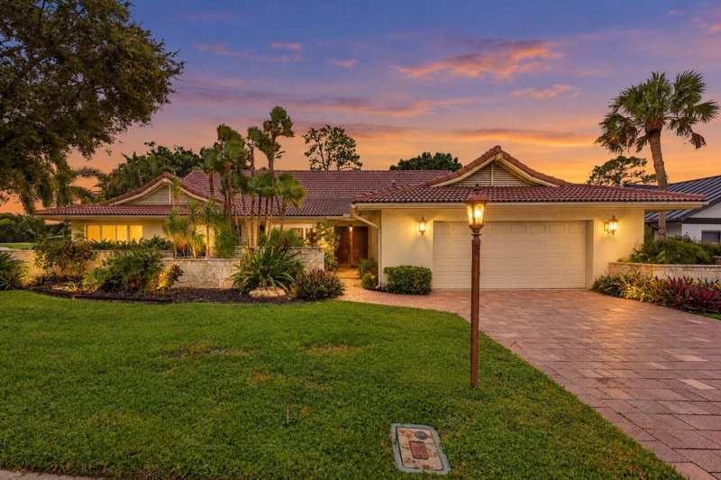 3 bedroom Single Family Residence at 10134 Boca Woods Lane, Boca Woods Country Club Ph 1, Boca Raton — photo 1