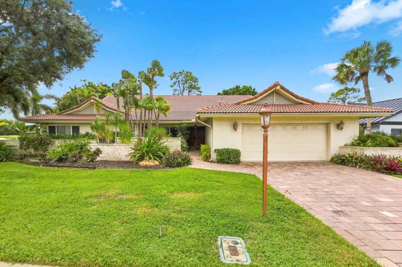 3 bedroom Single Family Residence at 10134 Boca Woods Lane, Boca Woods Country Club Ph 1, Boca Raton — photo 3