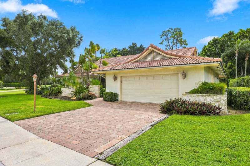 3 bedroom Single Family Residence at 10134 Boca Woods Lane, Boca Woods Country Club Ph 1, Boca Raton — photo 4