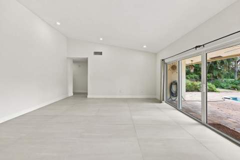 10134 Boca Woods Lane, Boca Raton FL - photo 14 of 76