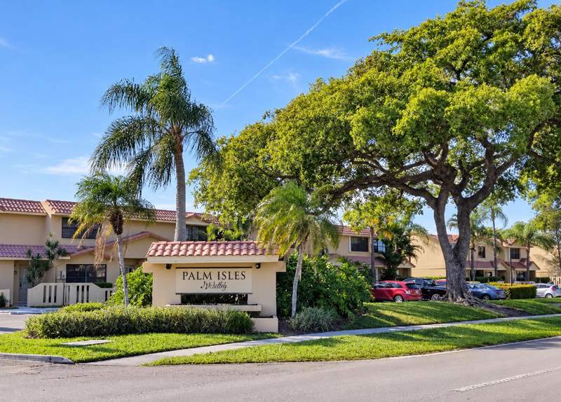 3 bedroom Townhouse at 3915 NW 94th Way, Welleby Unit Six, Sunrise — photo 2