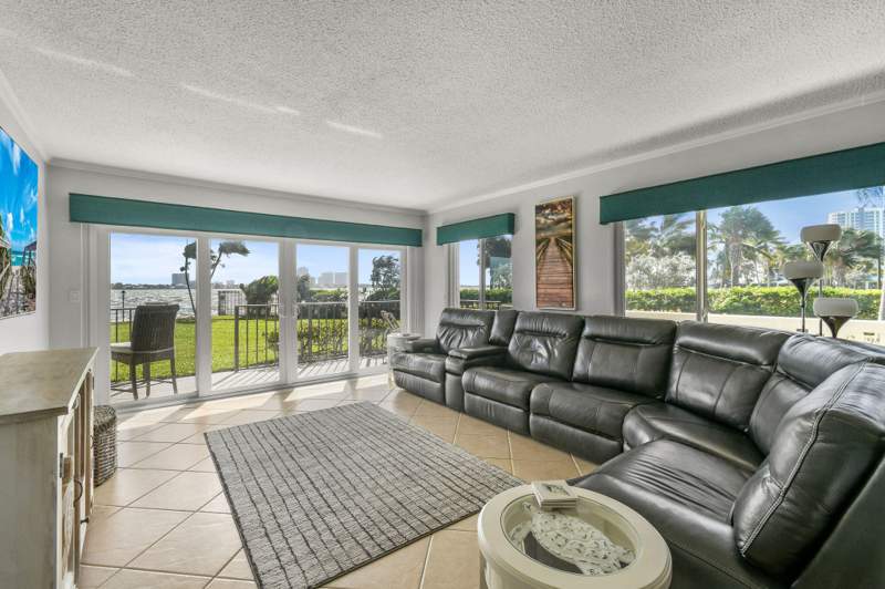 2 bedroom Condominium at 801 Lake Shore Drive #109, Lake Harbour Towers Condo, Lake Park — photo 5