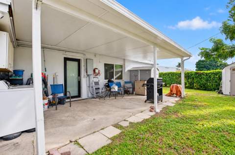528 Beech Road, West Palm Beach FL - photo 14 of 22