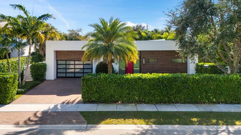 4 bedroom Single Family Residence at 10 Coconut Road, Lake Heights, Delray Beach — photo 1