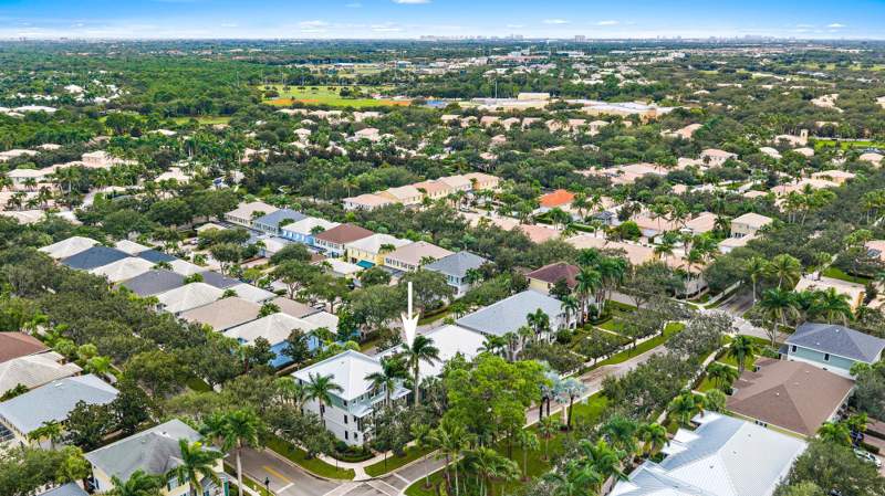 3 bedroom Townhouse at 3277 E Community Drive, Martinique At Abacoa 1, Jupiter — photo 2