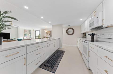 2025 Lavers Circle #D404, Delray Beach FL - photo 11 of 29
