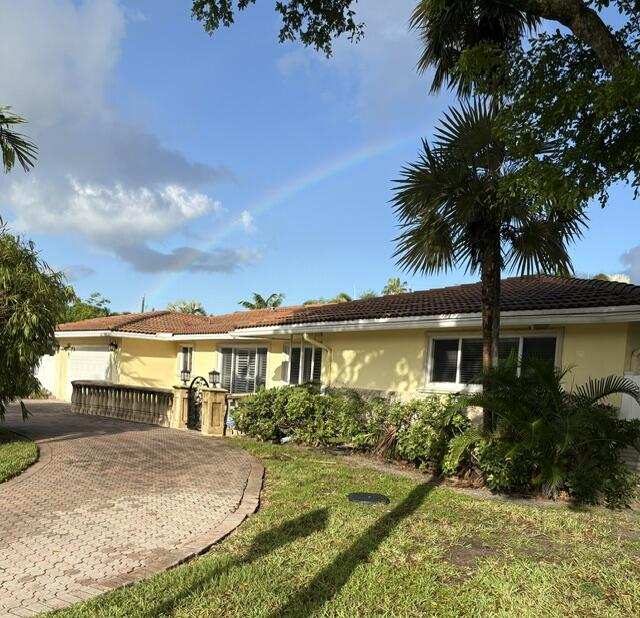 4 bedroom Single Family Residence at 2733 NE 35th Court, Coral Ridge Country Club, Fort Lauderdale — photo 1