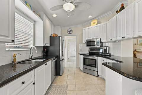 1004 SW Tamarrow Place, Stuart FL - photo 10 of 36