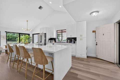 2765 Hawthorne Lane, West Palm Beach FL - photo 11 of 70
