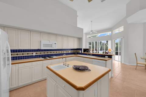 8004 Plantation Lakes Drive, Port St. Lucie FL - photo 20 of 59