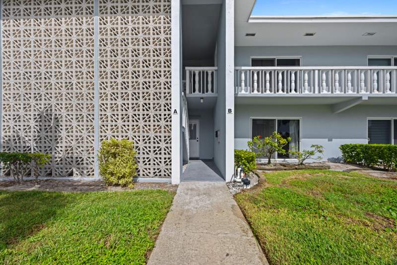 2 bedroom Condominium at 105 South Boulevard #1A, High Point West Condo, Boynton Beach — photo 2