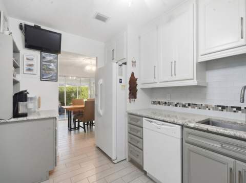 10137 S 42nd Avenue #153, Boynton Beach FL - photo 18 of 31