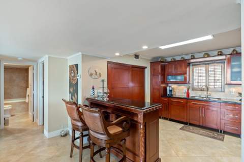 301 Lake Shore Drive #501, Lake Park FL - photo 15 of 33