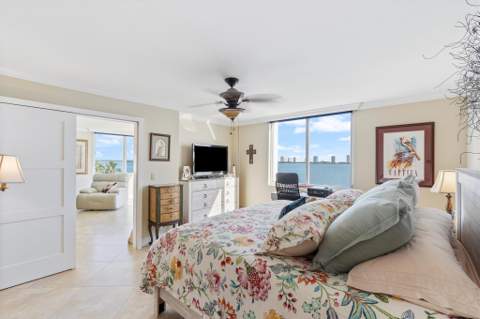 301 Lake Shore Drive #501, Lake Park FL - photo 17 of 33