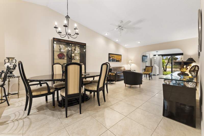 2 bedroom Townhouse at 823 Sky Pine Way #D, Pine Ridge North Village IV Condo, Greenacres — photo 2